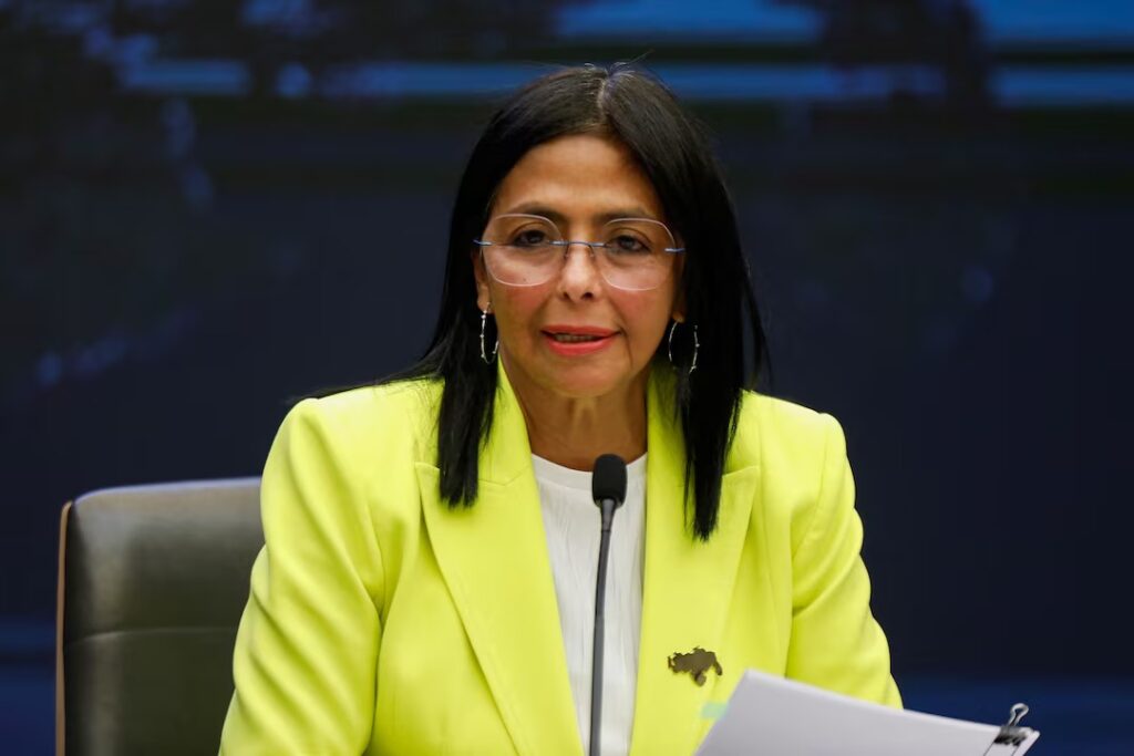 Βενεζουέλα: Η αντιπρόεδρος Ροντρίγκες διαψεύδει τον Τραμπ – «Καμία συνεργασία με τις ΗΠΑ – Ένα