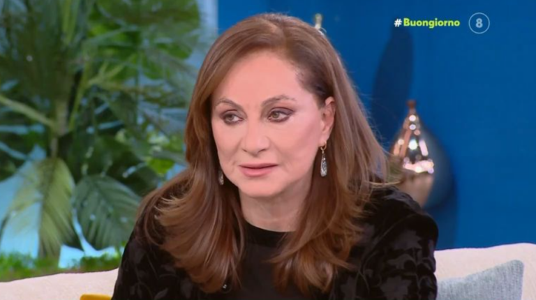 «Κάποιες φορές έχω φοβηθεί» – Όσα αποκάλυψε η Φιλαρέτη Κομνηνού για τους εμμονικούς θαυμαστές της [βίντεο]