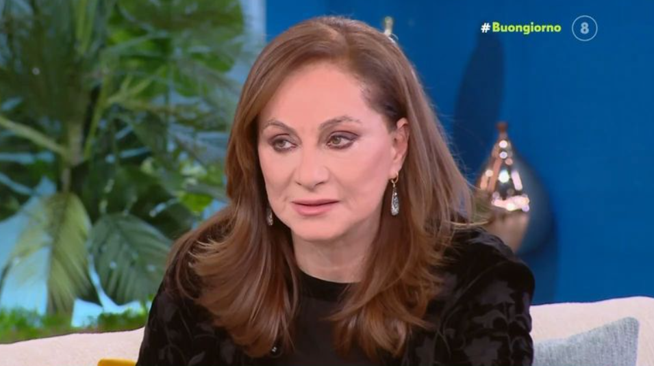 «Κάποιες φορές έχω φοβηθεί» – Όσα αποκάλυψε η Φιλαρέτη Κομνηνού για τους εμμονικούς θαυμαστές της [βίντεο]