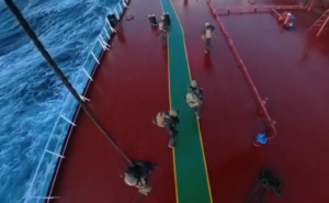 Γαλλικό ρεσάλτο σε δεξαμενόπλοιο: Κομάντο καταλαμβάνουν το «Grinch» υπό διεθνείς κυρώσεις για ρωσική «σκιώδη» ναυτιλία [βίντεο]