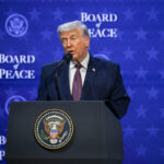 Πώς ο Τραμπ έκανε πίσω για Γροιλανδία και δασμούς – Ο δρ. Αθανάσιος Δρούγος έχει όλο το παρασκήνιο