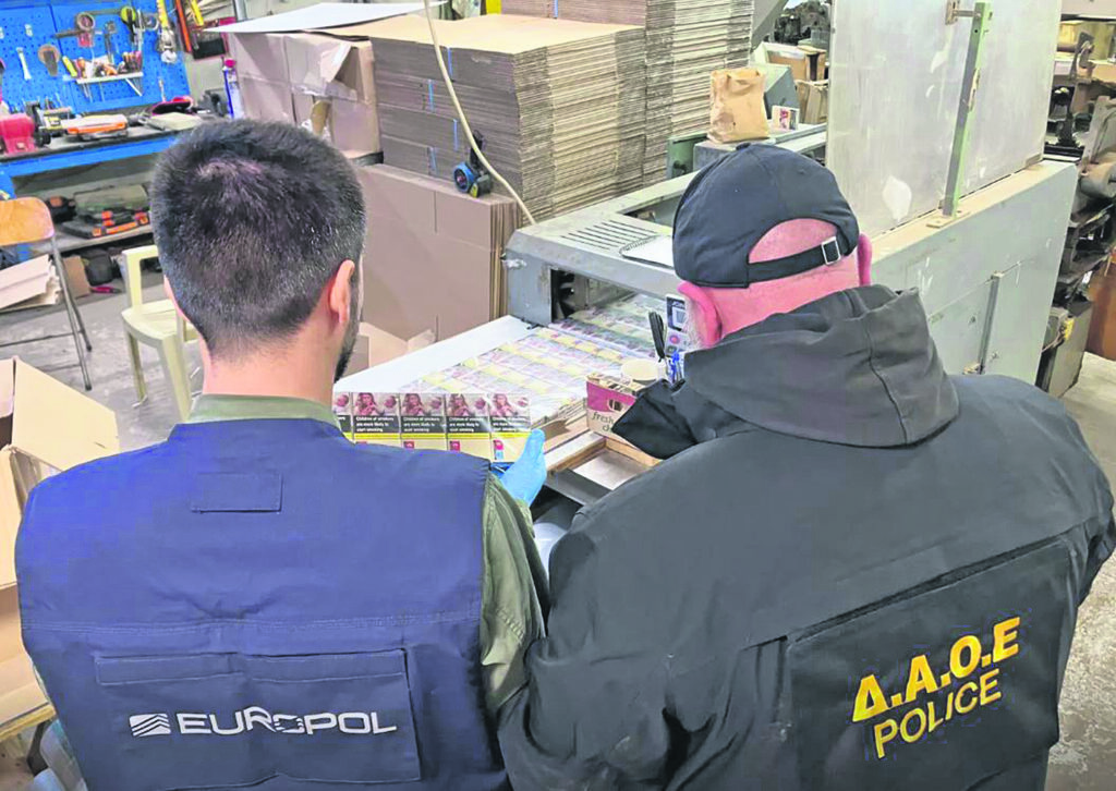Κύκλωμα λαθραίων τσιγάρων: Το ταξίδι στην Τεργέστη και το ταμείο της «επιχείρησης»