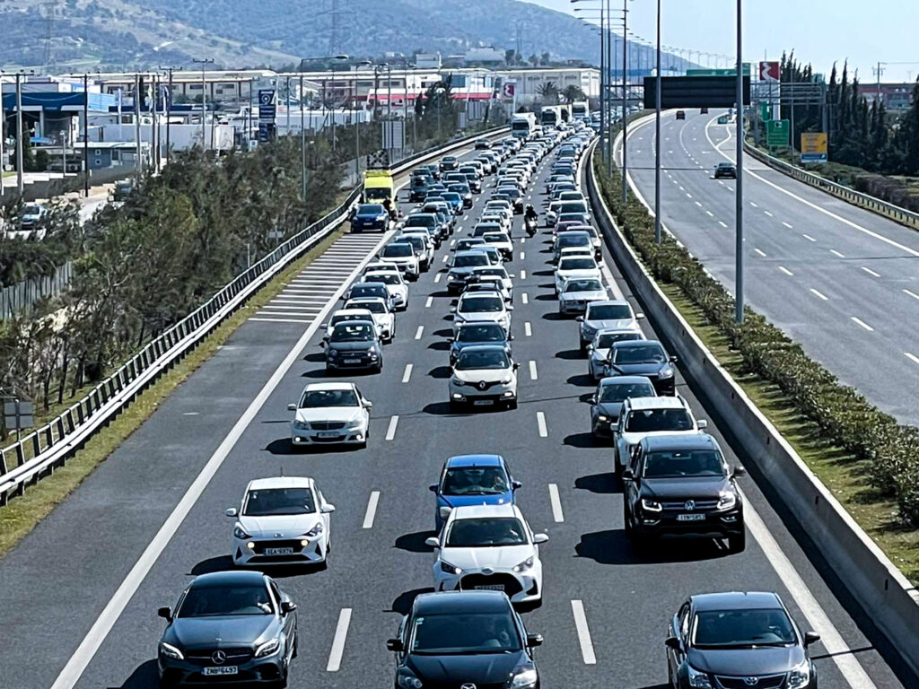 Χάος από το μποτιλιάρισμα στην Αττική: Ουρές χιλιομέτρων σε Κηφισό, Χαϊδάρι και Λεωφόρο Αθηνών λόγω έργων στην Αττική Οδό
