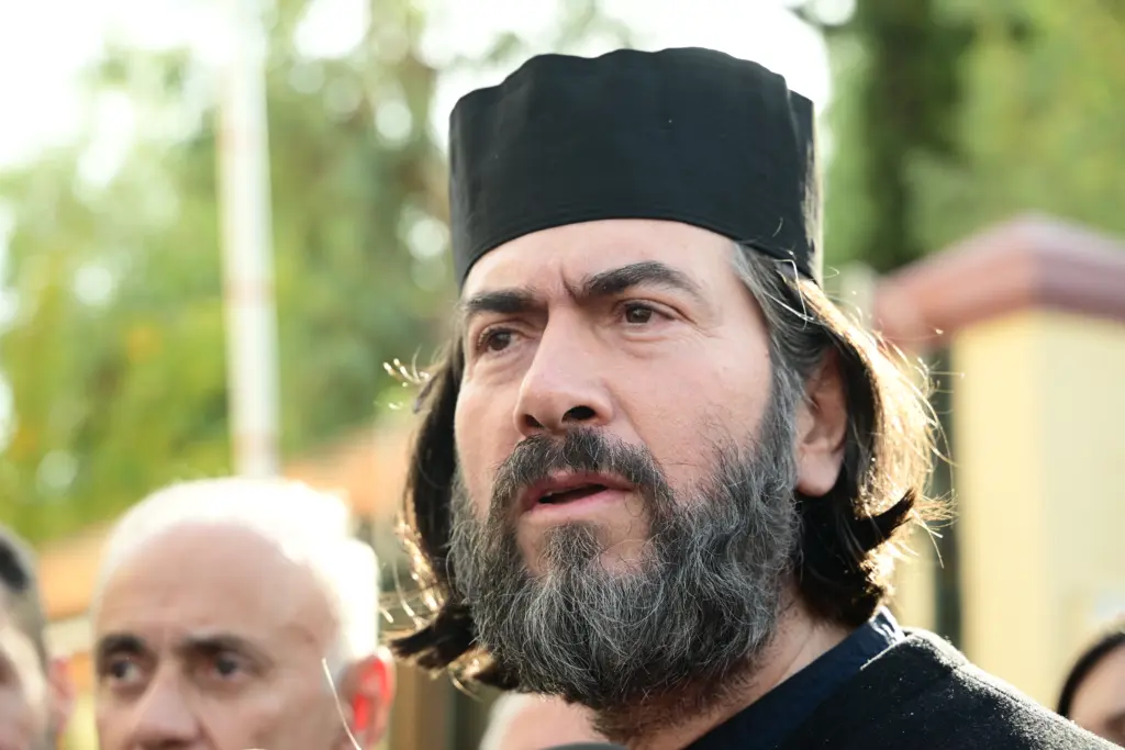 Πατέρας Αντώνιος μετά την καταδίκη του: «Η απόφαση ήταν προδιαγεγραμμένη – Ζω με την οικογένειά μου 