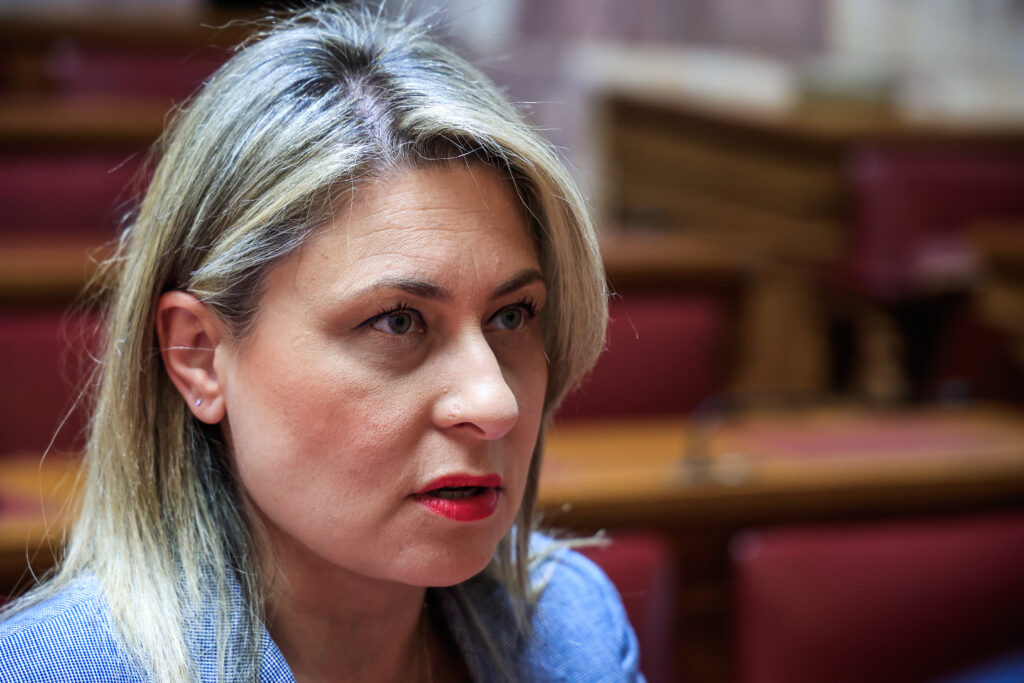 Αλεξοπούλου: Ζητώ συγγνώμη για το «τζάμπα πέθανε» – Ήταν προβληματικός ο τρόπος που το εξέφρασ