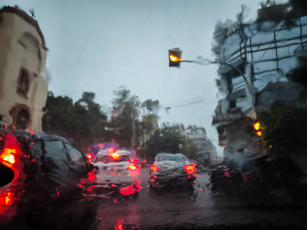 «Εφιάλτης» από την κίνηση στην Αθήνα: Το απόλυτο μποτιλιάρισμα σε Κηφισό, Αττική Οδός και κέντρο
