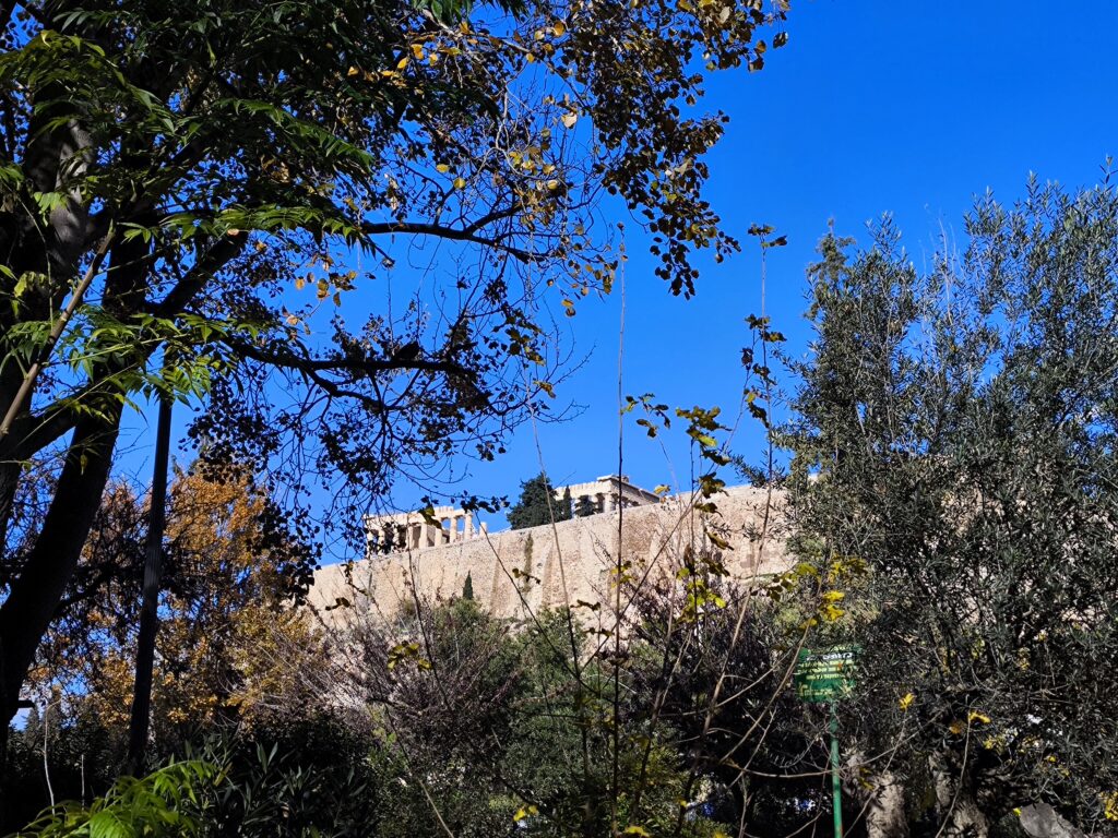 Καιρός: Άνοδος της θερμοκρασίας αλλά και βροχές – Ποιες περιοχές επηρεάζονται και πότε επιστρέφει το κρύο