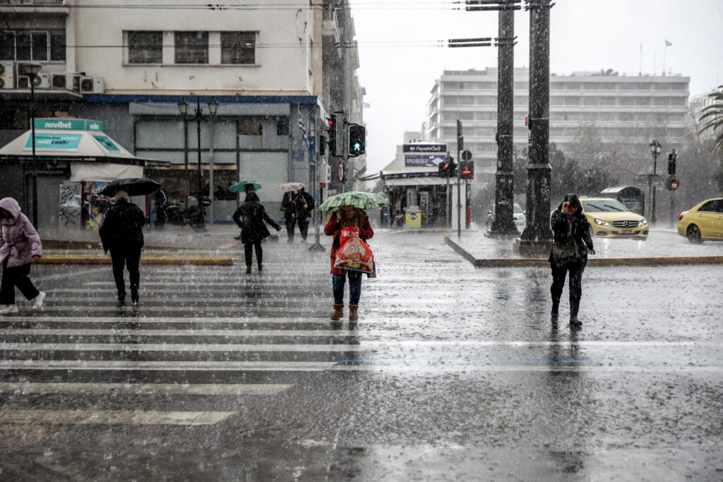 Προειδοποίηση Κολυδά: Καταιγίδες «τρέχουν» προς την Αττική με 60 χλμ/ώρα – Πότε και πού θα χτυπήσουν