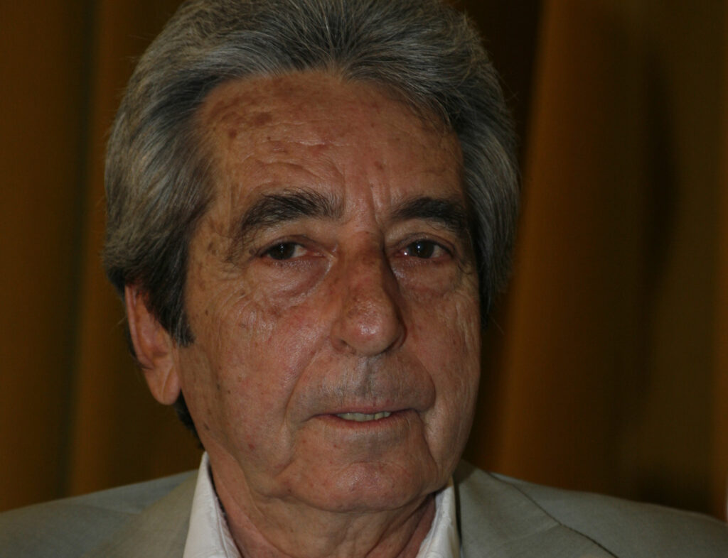 Την Τρίτη η πολιτική κηδεία του Αριστείδη Μανωλάκου – Η παράκληση της οικογένειας