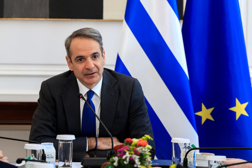 Μητσοτάκης για τα τρία χρόνια από τα Τέμπη: «Αυτές τις ώρες, ενωνόμαστε, θυμόμαστε και διδασκόμαστε»