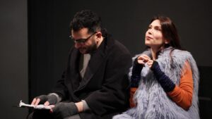 Τομ .... Φως Εαυτόν - Μια παράσταση που αφορά όλους μας