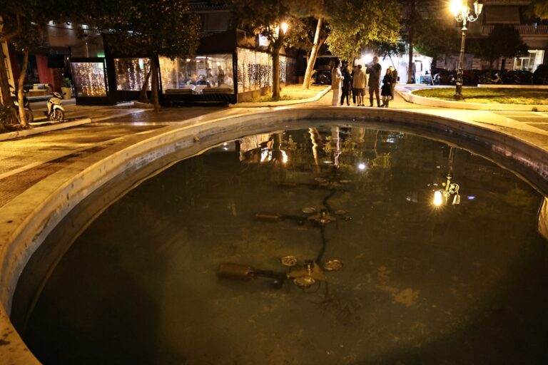 Καλλιθέα: Σε κρίσιμη κατάσταση στη ΜΕΘ το κοριτσάκι που έπεσε στο σιντριβάνι – Επανήλθε μετά από 40 λεπτά ΚΑΡΠΑ