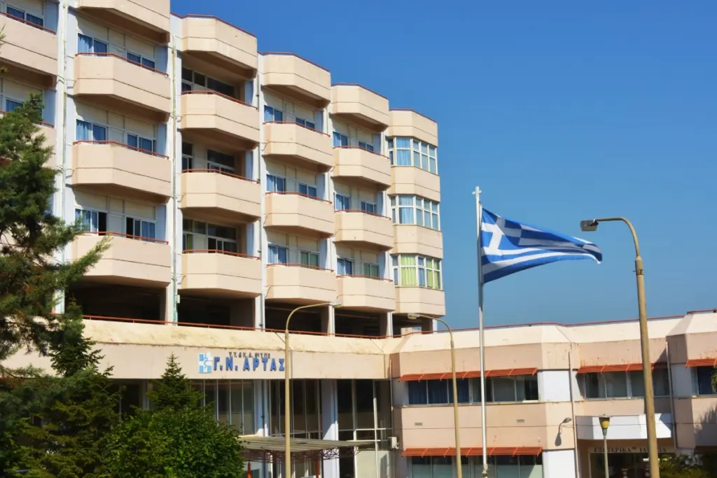 Θλίψη στην Άρτα για τον θάνατο 35χρονης που μόλις είχε γεννήσει – Πρόλαβε να ειδοποιήσει τον σ