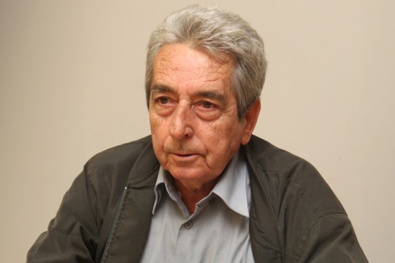 Αριστείδης Μανωλάκος: Πέθανε ο δημοσιογράφος και πρώην πρόεδρος της ΕΣΗΕΑ
