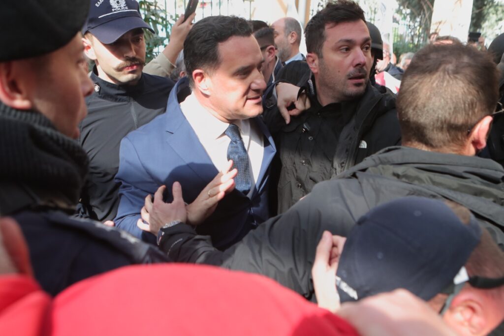 Γεωργιάδης για τα επεισόδια στο Γενικό Κρατικό Νίκαιας: Αν νόμιζαν ότι θα φοβηθώ έκαναν λάθος – Η Δημοκρατία δεν φοβάται