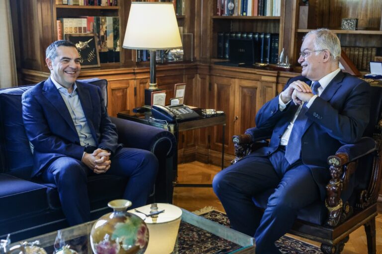 Συνάντηση Τασούλα με Τσίπρα στο Προεδρικό Μέγαρο – Τι συζήτησαν