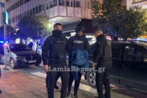 Λαμία: Στα δικαστήρια με αλεξίσφαιρο γιλέκο ο αρχιφύλακας των Φυλακών Δομοκού – Αύριο η απολογία του