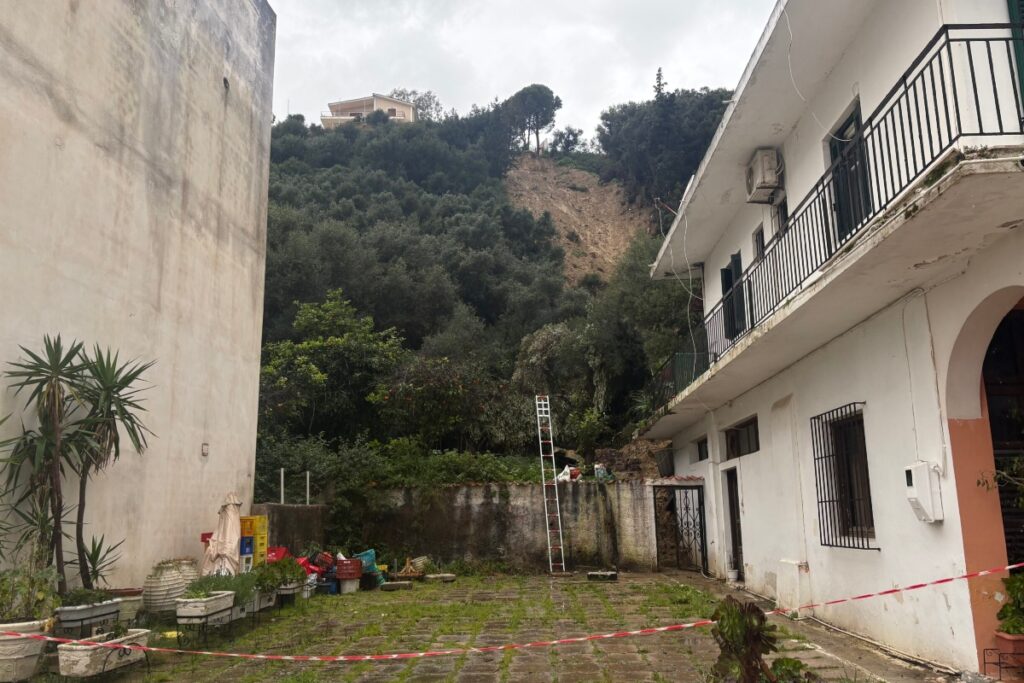 Κακοκαιρία: Κατολισθήσεις σε Αγία Τριάδα και Μπόχαλη στη Ζάκυνθο – Εκκενώθηκαν κατοικίες