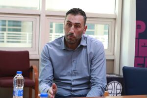 «Πόλεμος» EOK - Αμαρουσίου για Ντικούδη: Παραπέμφθηκε στην Επιτροπή Δεοντολογίας η ΚΑΕ των βορείων προαστίων