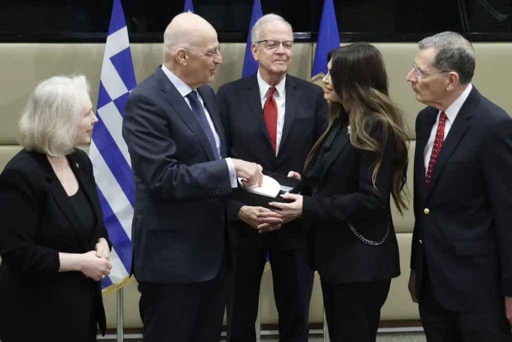 Συνάντηση Δένδια με αντιπροσωπεία του Κογκρέσου των ΗΠΑ – Στο επίκεντρο η αμυντική σχέση Αθήνα