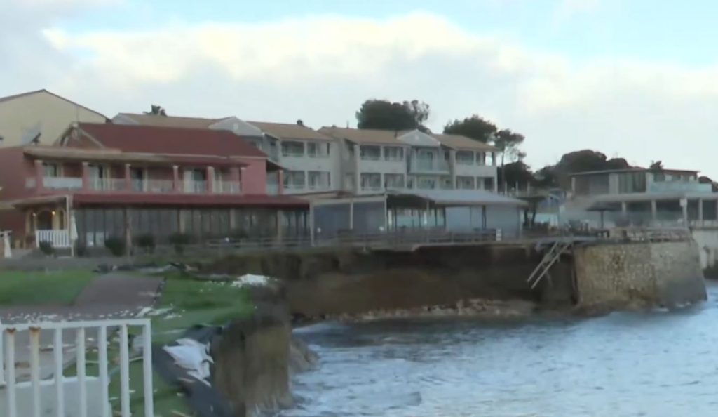 Canal D’ Amour: Κινδυνεύει η πιο διάσημη παραλία της Κέρκυρας – «Έχουμε προειδοποιήσει εδώ και 10 χρόνια» [βίντεο]
