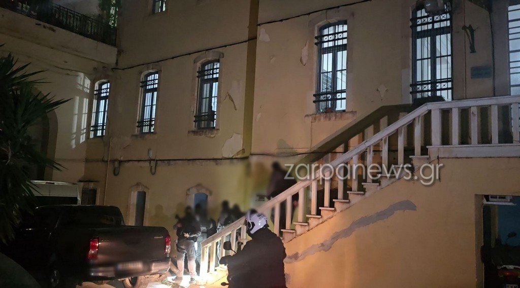 Χανιά: Σε κατ’ οίκον περιορισμό οι τρεις συλληφθέντες για τον εμπρησμό στην Αλμυρίδα