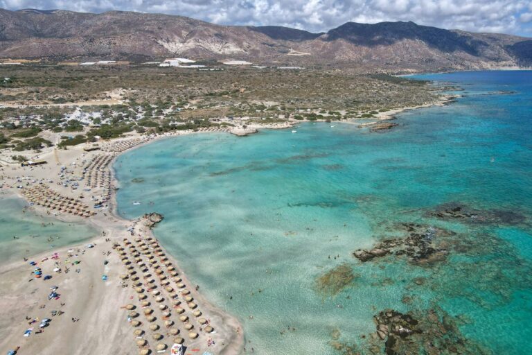 Οι τέσσερις ελληνικές παραλίες που -δικαιωματικά- βρίσκονται στις καλύτερες του κόσμου για το 2026