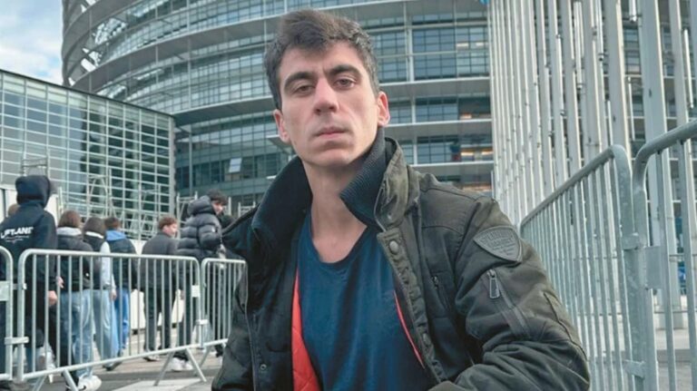 Πάλι φίδια από τον Φειδία