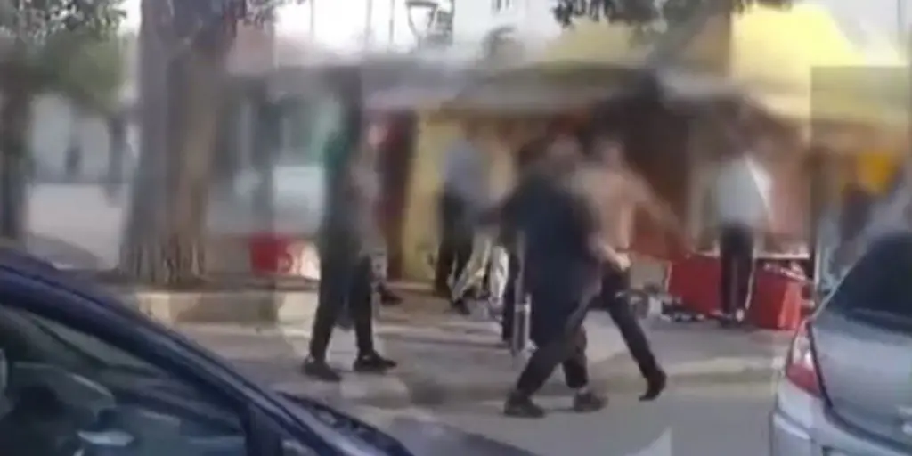 Γαστούνη: Έφοδος στον καταυλισμό Ρομά μετά την επίθεση στον περιπτερά – Εντόπισαν δύο δράστες