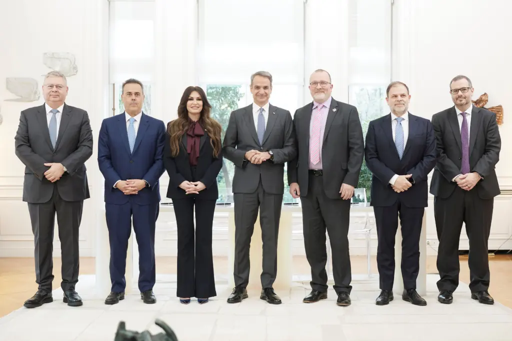 Η HELLENiQ ENERGY και η Chevron υπογράφουν Συμβάσεις με το Ελληνικό Δημόσιο για την παραχώρηση δικα
