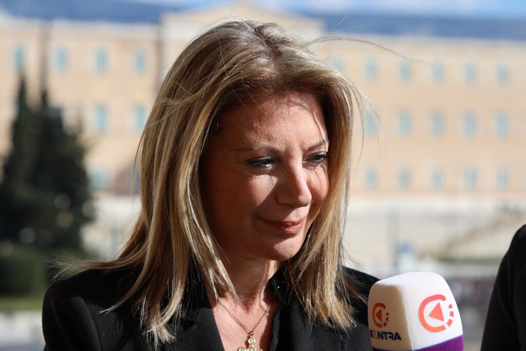 Μαρία Καρυστιανού: Καρέ καρέ ο έντονος διάλογος με τον Ρούτσι στο Σύνταγμα για την επέτειο των Τεμπών – Το παρασκήνιο και το «μάζεμα» του Ρούτσι