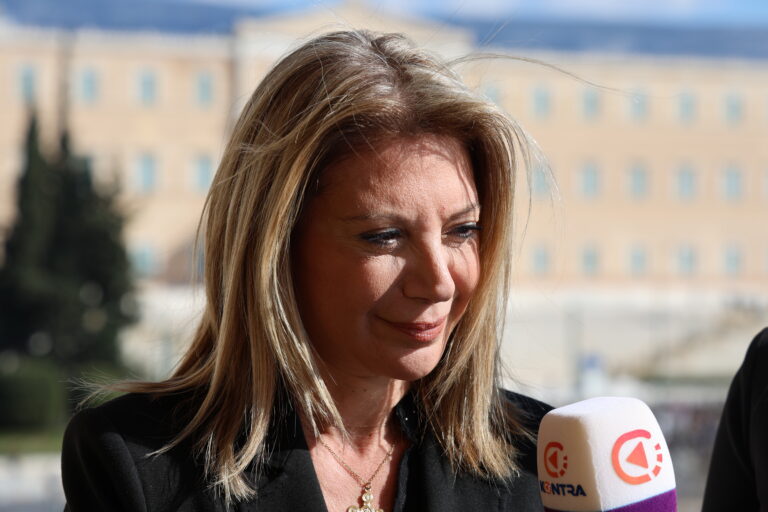 «Ελπίδα για τη Δημοκρατία» με… εσωτερικές αναταραχές – Γιατί η Καρυστιανού «καρφώνει» τον Αυγερινό