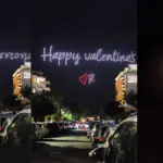 Η Ρενέ Στυλιαρά παρουσίασε το νέο της βιβλίο στον… ουρανό της Γλυφάδας
