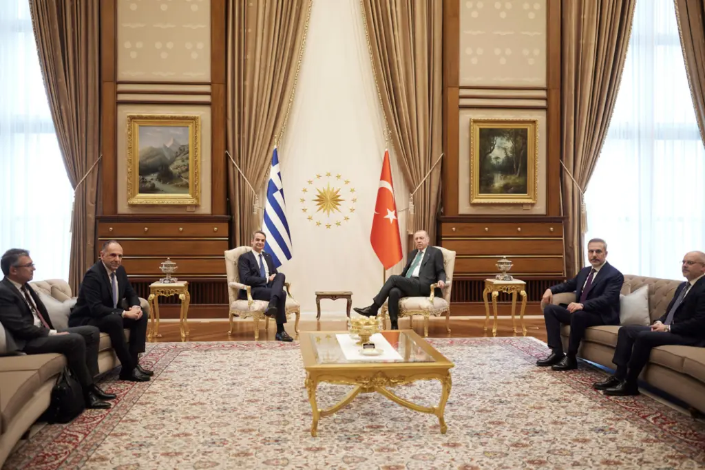 Σε εξέλιξη η συνάντηση Μητσοτάκη – Ερντογάν στην Άγκυρα – Ο διάλογος μπροστά στις κάμερ