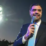 Παύλος Μαρινάκης: Πλήθος κόσμου στα εγκαίνια του πολιτικού του γραφείου στο Νέο Ψυχικό [εικόνες και βίντεο]