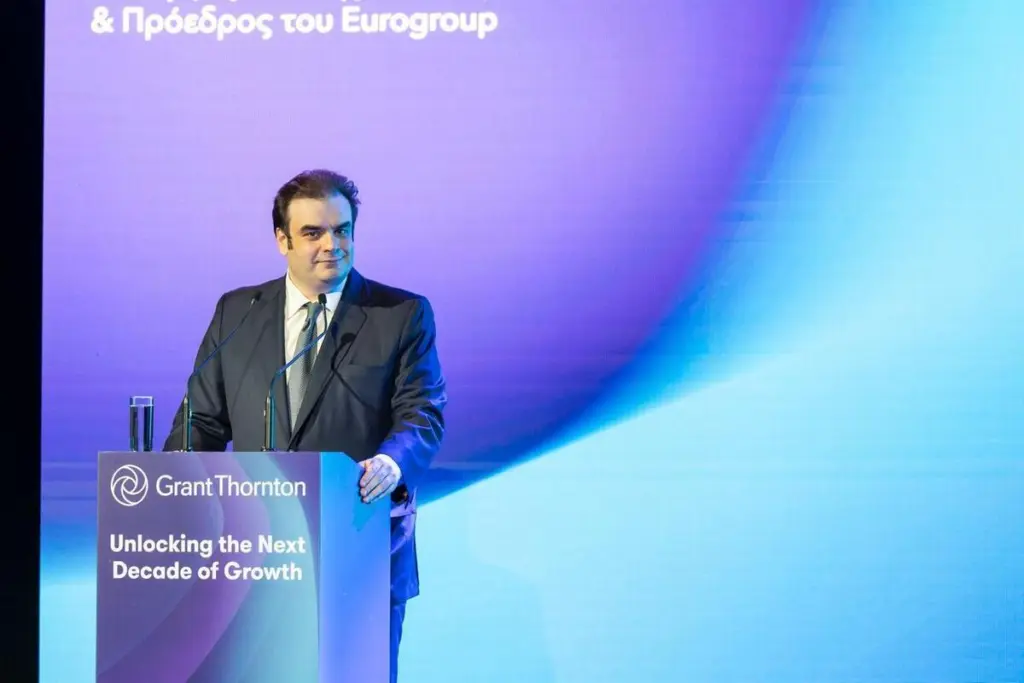 Πιερρακάκης από Κρήτη: Συνομιλούμε επί ίσοις όροις – Στόχος μια ισχυρή οικονομία με αυτοπεποίθηση