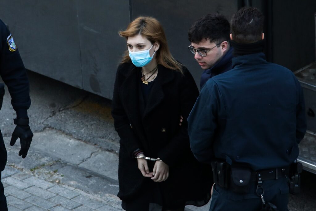 Ρούλα Πισπιρίγκου: Τι είναι ο ερυθηματώδης λύκος που έχει – Γιατί υπάρχει περίπτωση να τη βγάλει από τη φυλακή 