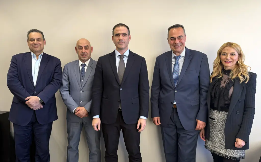 Απόλλων ΑΕ, του Ομίλου Επιχειρήσεων Σαρακάκη και DIN AGENTS: Η Συνεργασία που αλλάζει τα δεδομένα στ