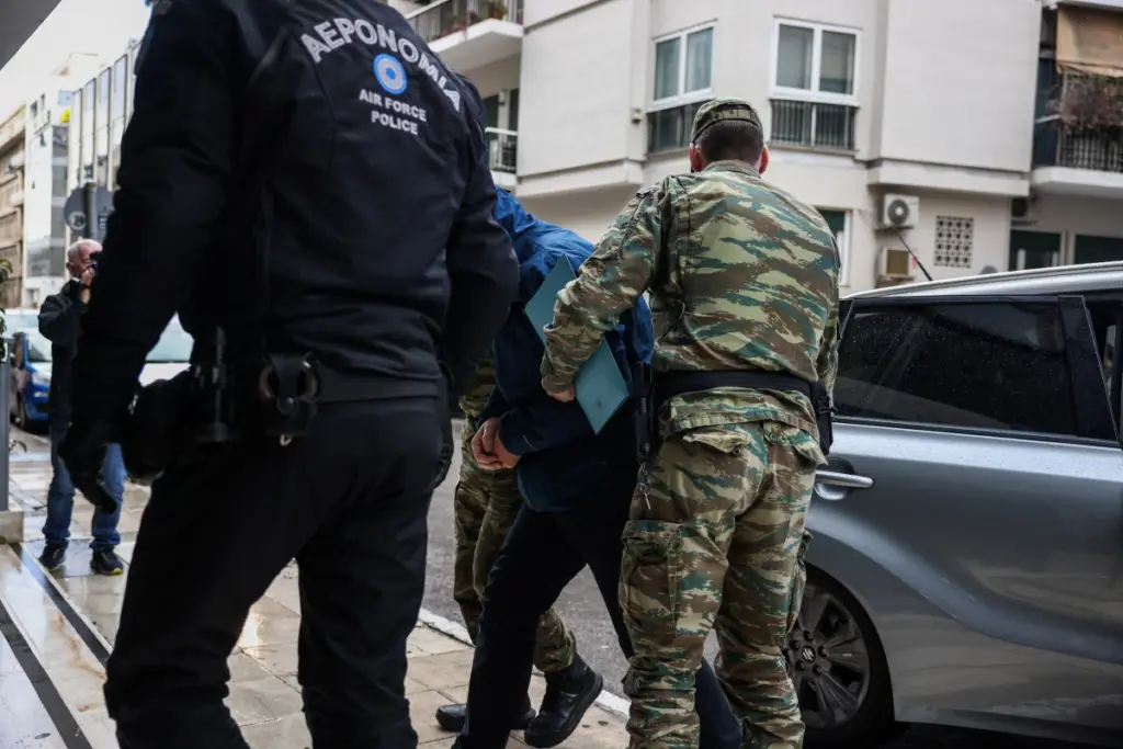 Υπόθεση κατασκοπείας: Μαραθώνια η απολογία του Σμήναρχου – Τι έχει αποκαλύψει στις Αρχές [Βίντ