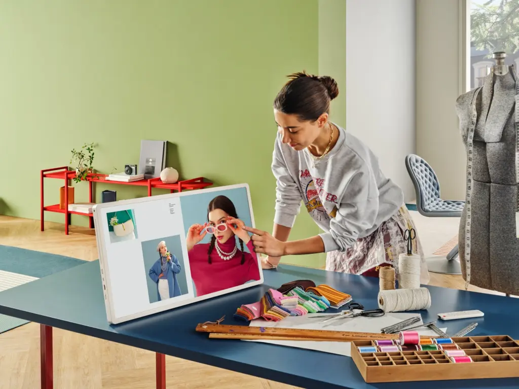 LG StandbyMe 2: Η τηλεόραση που στέκεται δίπλα σας σε κάθε στιγμή