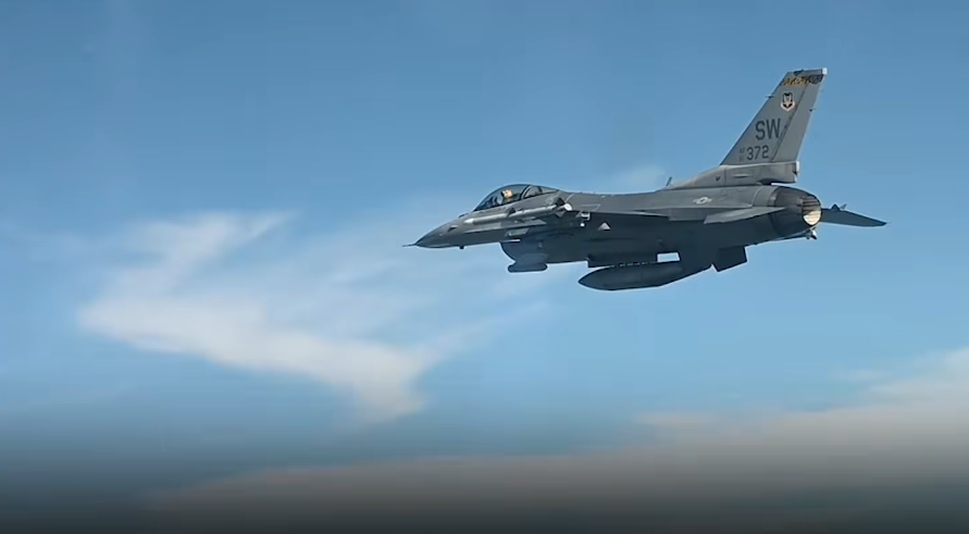 Ένταση στην Κίτρινη Θάλασσα: Αμερικανικά F-16 πλησίασαν την κινεζική ζώνη αεράμυνας [βίντεο]