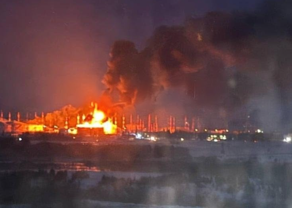 Ουκρανικά drones χτυπούν τον αγωγό Druzhba στη Ρωσία – Οξύνονται οι εντάσεις με Ουγγαρία και Σλοβακία [εικόνες – βίντεο]