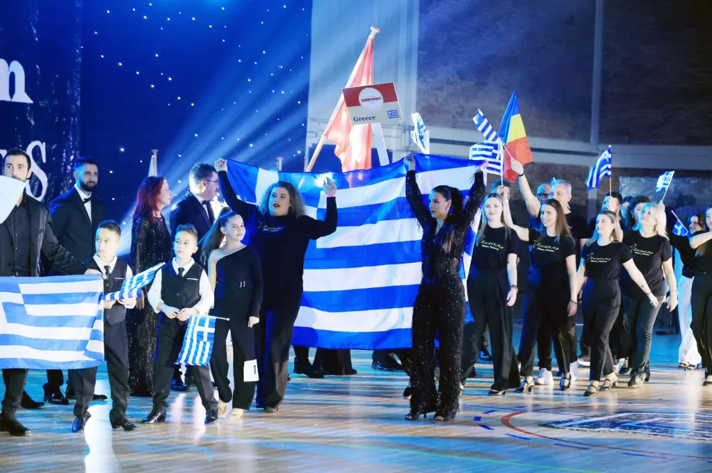 International Zeimpekiko Festival of Athens: Εντυπωσιακή συνάντηση πολιτισμών με κοινή γλώσσα τον πιο διάσημο ελληνικό χορό