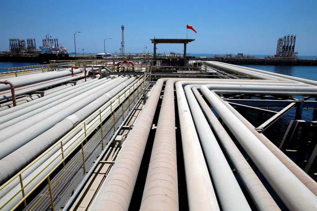 WSJ: Ενεργειακό σοκ – Η Σαουδική Αραβία προβλέπει άνοδο της τιμής του πετρελαίου στα 180 δολάρ