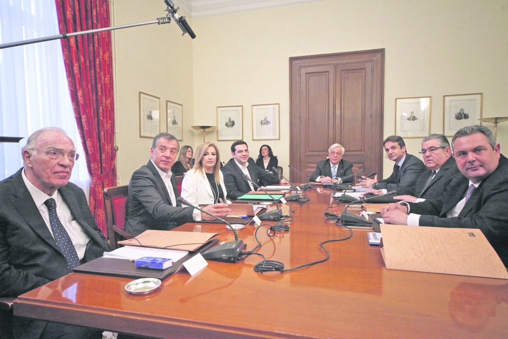 Συμβούλιο Πολιτικών Αρχηγών: Από την Αντάντ του 1916 μέχρι την κρίση του 2015