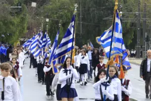 28η Οκτωβρίου: Πού ακυρώνονται οι μαθητικές παρελάσεις λόγω της κακοκαιρίας – Οι ανακοινώσεις των δή
