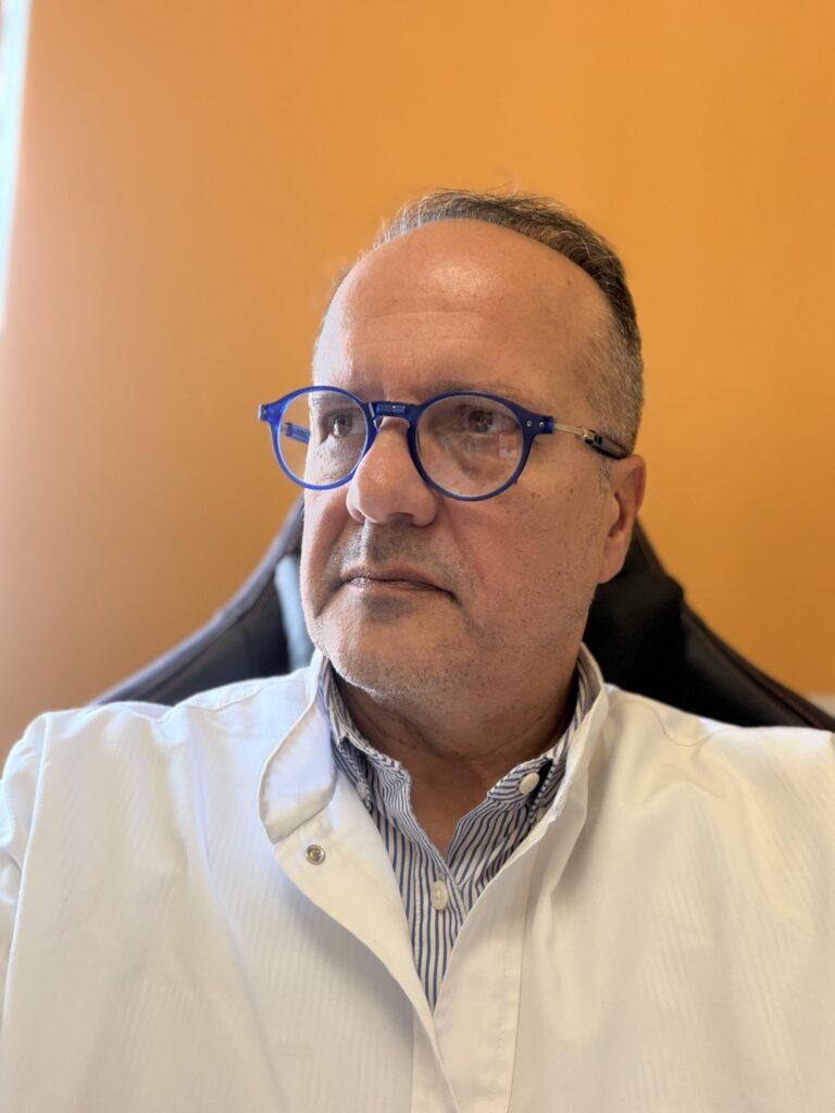 Σοκαριστικό τροχαίο στον Πύργο: Σε κρίσιμη κατάσταση 30χρονος – Το αυτοκίνητο κόπηκε στα δύο