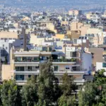 Ποιος πληρώνει ζημιές από μπαλκόνι που πέφτουν κάτω;