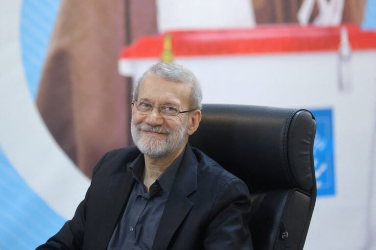 Το Ιράν επιβεβαίωσε την δολοφονία του Λαριτζανί και του γιου του – Στο στόχαστρο ο Μοτζταμπά Χαμενεΐ