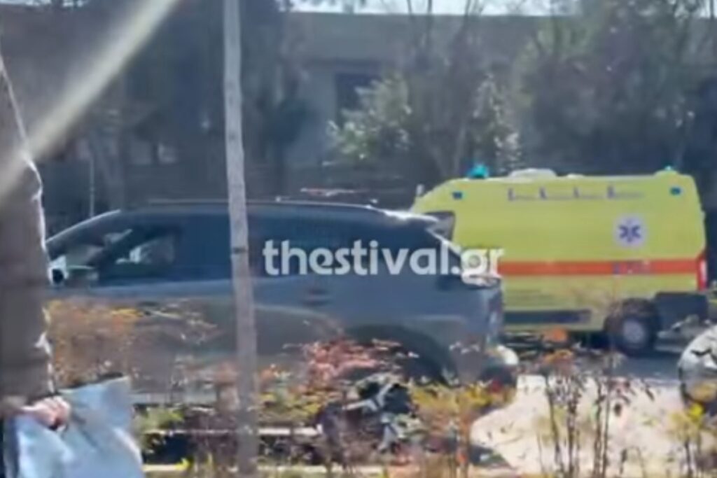 Θεσσαλονίκη: Ασθενοφόρο συγκρούστηκε με περιπολικό στο κέντρο της πόλης – Έρευνες για τα αίτια του ατυχήματος